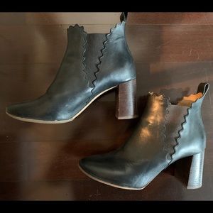 Chloe Scallop Leather Boot- size 39.5 / 8.5 / 9